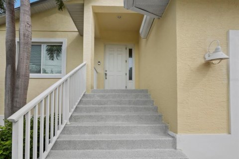 Villa ou maison à vendre à Sarasota, Floride: 4 chambres, 255.85 m2 № 2413705 - photo 4