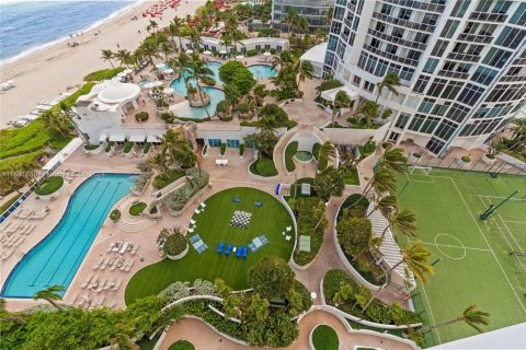 Condominio en venta en Sunny Isles Beach, Florida, 2 dormitorios, 129.04 m2 № 1937678 - foto 5
