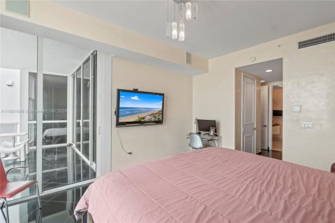 Condominio en venta en Sunny Isles Beach, Florida, 2 dormitorios, 129.04 m2 № 1937678 - foto 26