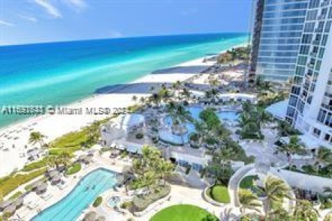 Condo in Sunny Isles Beach, Florida, 2 bedrooms  № 1937678 - photo 4