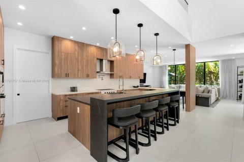 Villa ou maison à vendre à Pinecrest, Floride: 6 chambres, 542.74 m2 № 2021330 - photo 11