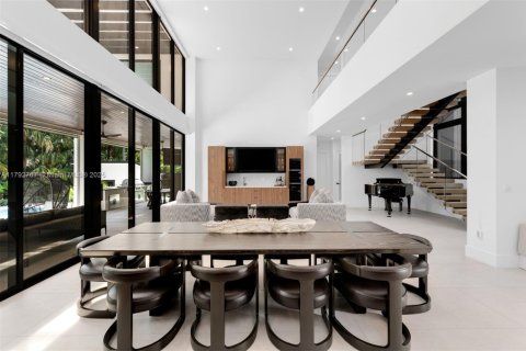 Villa ou maison à vendre à Pinecrest, Floride: 6 chambres, 542.74 m2 № 2021330 - photo 16