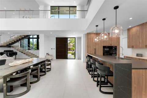 Villa ou maison à vendre à Pinecrest, Floride: 6 chambres, 542.74 m2 № 2021330 - photo 10