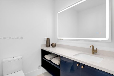 Villa ou maison à vendre à Pinecrest, Floride: 6 chambres, 542.74 m2 № 2021330 - photo 15