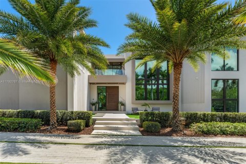Villa ou maison à vendre à Pinecrest, Floride: 6 chambres, 542.74 m2 № 2021330 - photo 8
