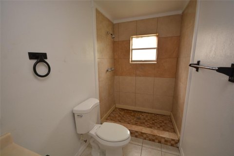 Villa ou maison à louer à Orlando, Floride: 2 chambres, 99.41 m2 № 2424175 - photo 10