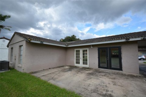 Villa ou maison à louer à Orlando, Floride: 2 chambres, 99.41 m2 № 2424175 - photo 21