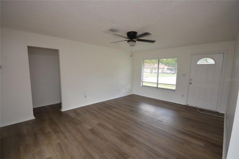 Villa ou maison à louer à Orlando, Floride: 2 chambres, 99.41 m2 № 2424175 - photo 6