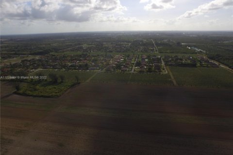 Terreno en venta en Homestead, Florida № 1985543 - foto 8