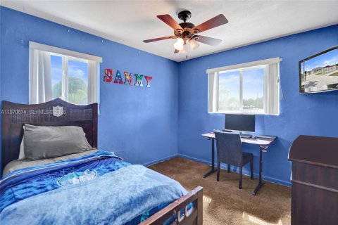 House in Miami Gardens, Florida 5 bedrooms, 189.52 sq.m. № 2031439 - photo 27