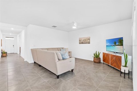 Casa en venta en Wesley Chapel, Florida, 3 dormitorios, 157 m2 № 1919483 - foto 16