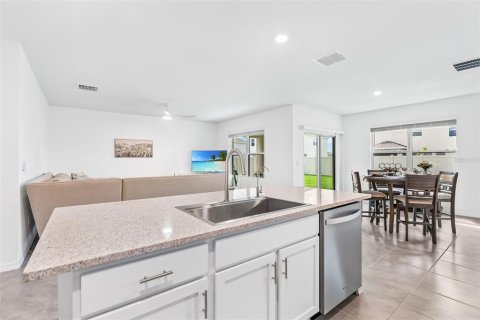 Casa en venta en Wesley Chapel, Florida, 3 dormitorios, 157 m2 № 1919483 - foto 13