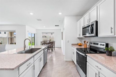 Casa en venta en Wesley Chapel, Florida, 3 dormitorios, 157 m2 № 1919483 - foto 11