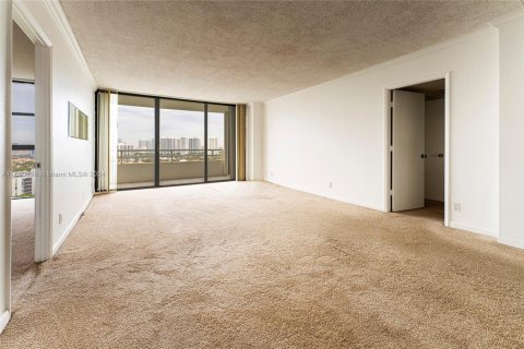 Condo in Aventura, Florida, 2 bedrooms  № 1818023 - photo 19