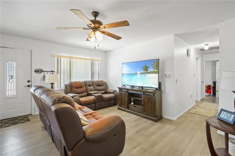 Купить виллу или дом в Хейнс-Сити, Флорида 7 комнат, 96.62м2, № 1737122 - фото 4