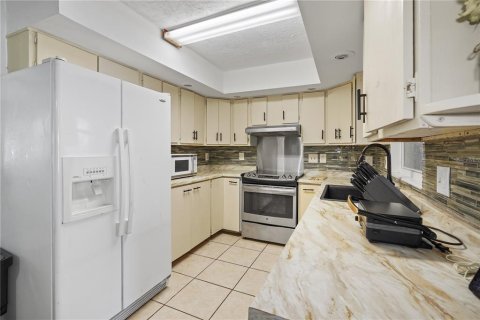 Купить виллу или дом в Хейнс-Сити, Флорида 7 комнат, 96.62м2, № 1737122 - фото 5