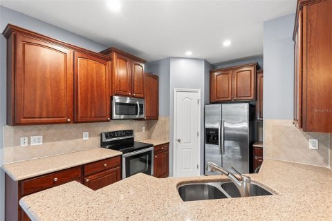 Townhouse in Riverview, Florida 3 bedrooms, 173.17 sq.m. № 2278058 - photo 3