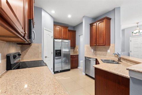 Townhouse in Riverview, Florida 3 bedrooms, 173.17 sq.m. № 2278058 - photo 5