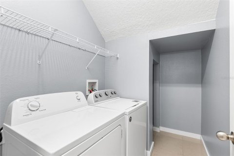 Townhouse in Riverview, Florida 3 bedrooms, 173.17 sq.m. № 2278058 - photo 10