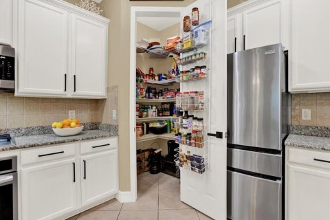 Casa en venta en Tampa, Florida, 5 dormitorios, 326.27 m2 № 1741104 - foto 25