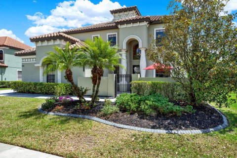 Casa en venta en Tampa, Florida, 5 dormitorios, 326.27 m2 № 1741104 - foto 8