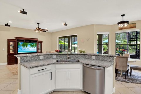Casa en venta en Tampa, Florida, 5 dormitorios, 326.27 m2 № 1741104 - foto 24