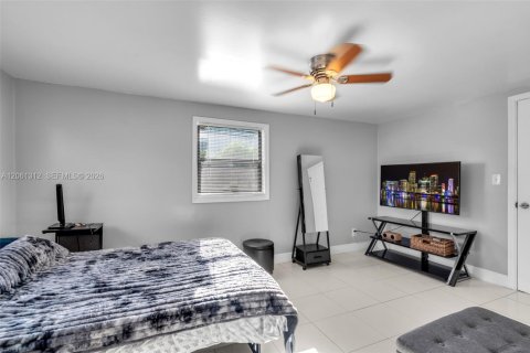 House in Dania Beach, Florida 3 bedrooms, 127.37 sq.m. № 2191507 - photo 20