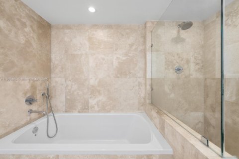 Купить кондоминиум в Майами-Бич, Флорида 3 спальни, 181.35м2, № 1956059 - фото 19