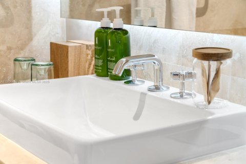 Купить кондоминиум в Майами-Бич, Флорида 3 спальни, 181.35м2, № 1956059 - фото 13