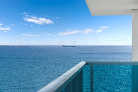 Купить кондоминиум в Майами-Бич, Флорида 3 спальни, 181.35м2, № 1956059 - фото 28