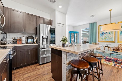 Touwnhouse à vendre à Miami, Floride: 4 chambres, 193.79 m2 № 1863276 - photo 7