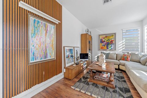 Touwnhouse à vendre à Miami, Floride: 4 chambres, 193.79 m2 № 1863276 - photo 5