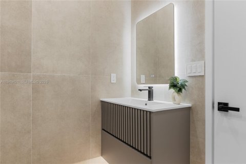 Купить таунхаус в Майами, Флорида 3 спальни, 224.45м2, № 2005507 - фото 20