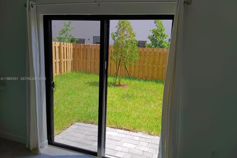 House in Homestead, Florida 3 bedrooms, 123.37 sq.m. № 2049210 - photo 6