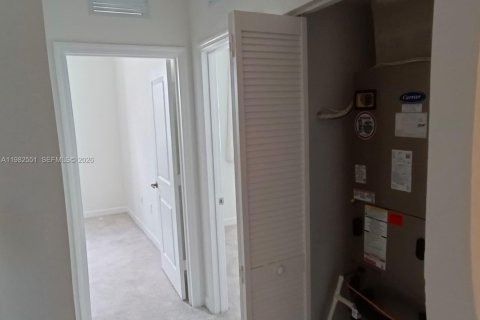 House in Homestead, Florida 3 bedrooms, 123.37 sq.m. № 2049210 - photo 14