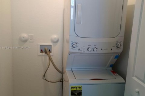 House in Homestead, Florida 3 bedrooms, 123.37 sq.m. № 2049210 - photo 17