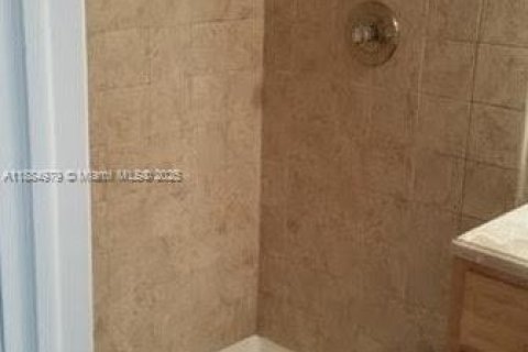 Copropriété à louer à Pembroke Pines, Floride: 2 chambres, 74.88 m2 № 1937305 - photo 8