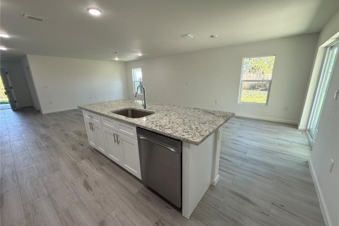 Villa ou maison à louer à North Port, Floride: 4 chambres, 167.22 m2 № 2119005 - photo 7