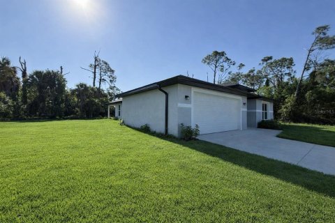 Villa ou maison à louer à North Port, Floride: 4 chambres, 167.22 m2 № 2119005 - photo 3
