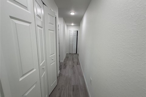 Villa ou maison à louer à North Port, Floride: 4 chambres, 167.22 m2 № 2119005 - photo 21