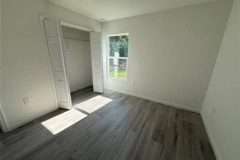Villa ou maison à louer à North Port, Floride: 4 chambres, 167.22 m2 № 2119005 - photo 19