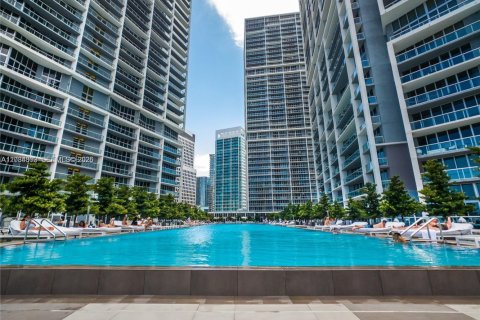 Condo in Miami, Florida, 1 bedroom № 2252717 - photo 14