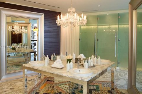 Condo in Miami, Florida, 1 bedroom № 2252717 - photo 6