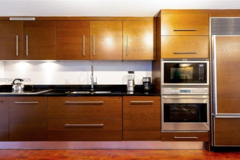 Condo in Miami, Florida, 1 bedroom № 2252717 - photo 23
