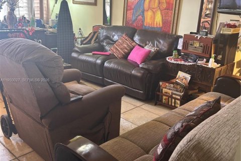 Copropriété à vendre à Pembroke Pines, Floride: 2 chambres, 88.54 m2 № 2005634 - photo 9