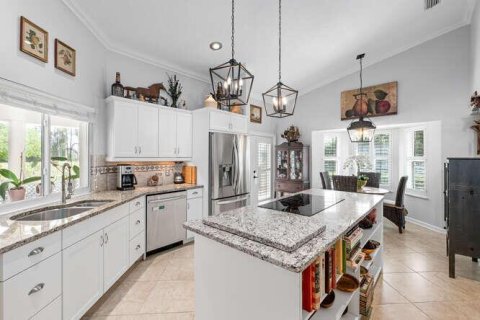 House in Wellington, Florida 4 bedrooms, 229.47 sq.m. № 2271689