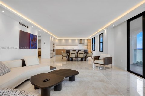 Condo in Bal Harbour, Florida, 3 bedrooms  № 1936150 - photo 14