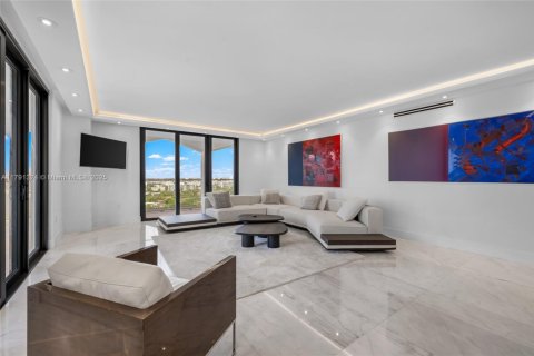 Condo in Bal Harbour, Florida, 3 bedrooms  № 1936150 - photo 11