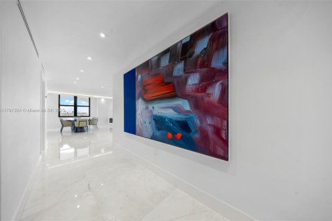 Condo in Bal Harbour, Florida, 3 bedrooms  № 1936150 - photo 24