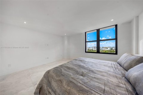 Condo in Bal Harbour, Florida, 3 bedrooms  № 1936150 - photo 22